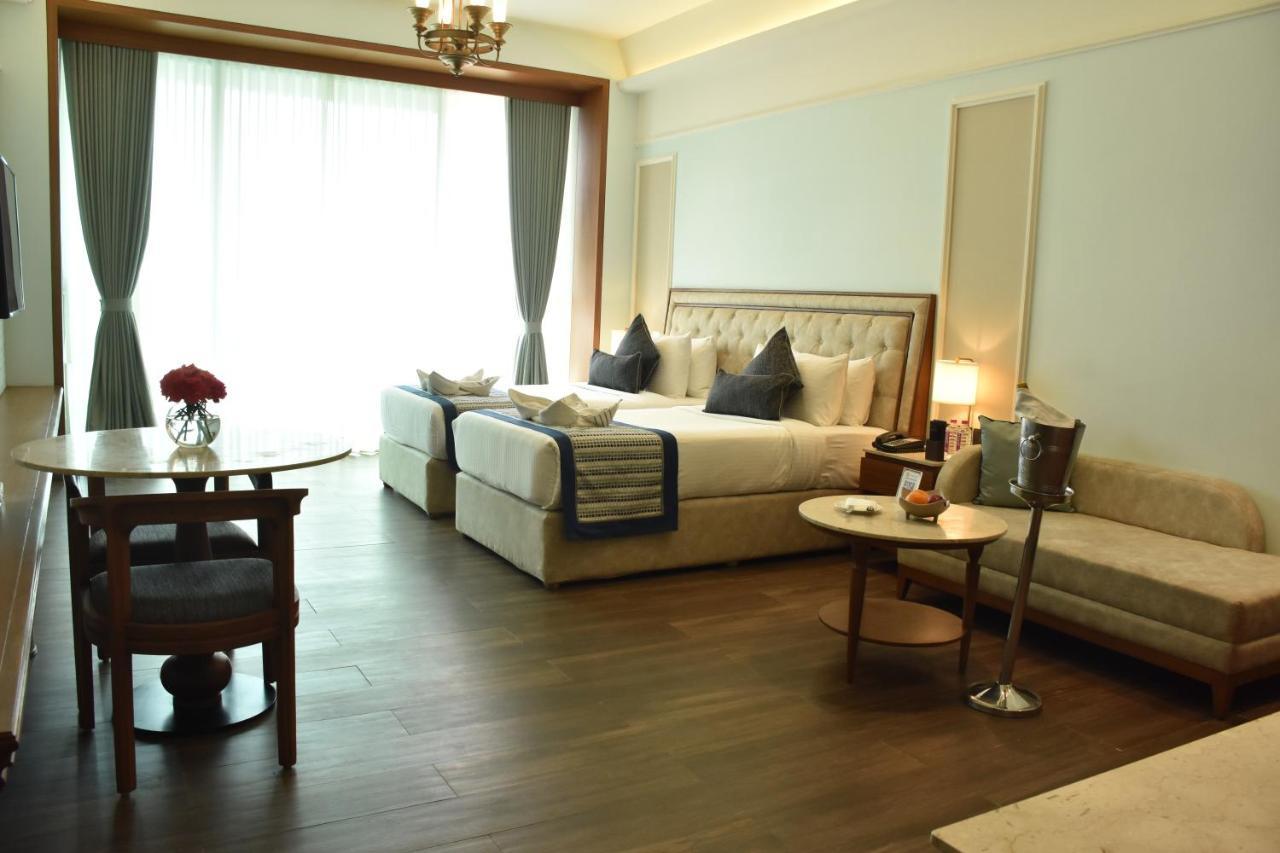 Gift City Club, A Member Of Radisson Individuals Gandhinagar Bagian luar foto
