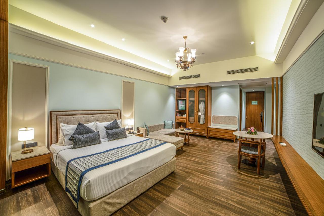 Gift City Club, A Member Of Radisson Individuals Gandhinagar Bagian luar foto