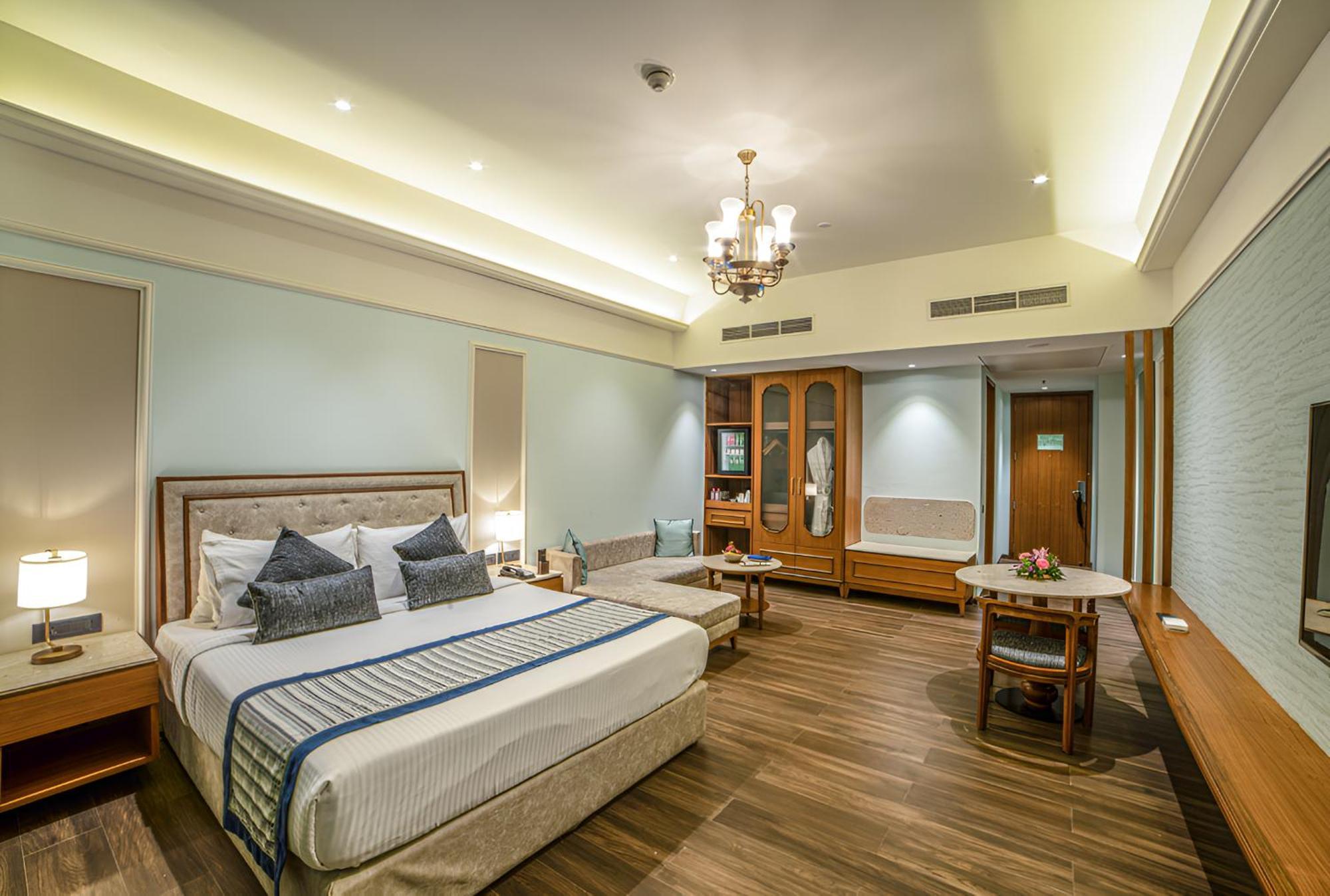 Gift City Club, A Member Of Radisson Individuals Gandhinagar Bagian luar foto