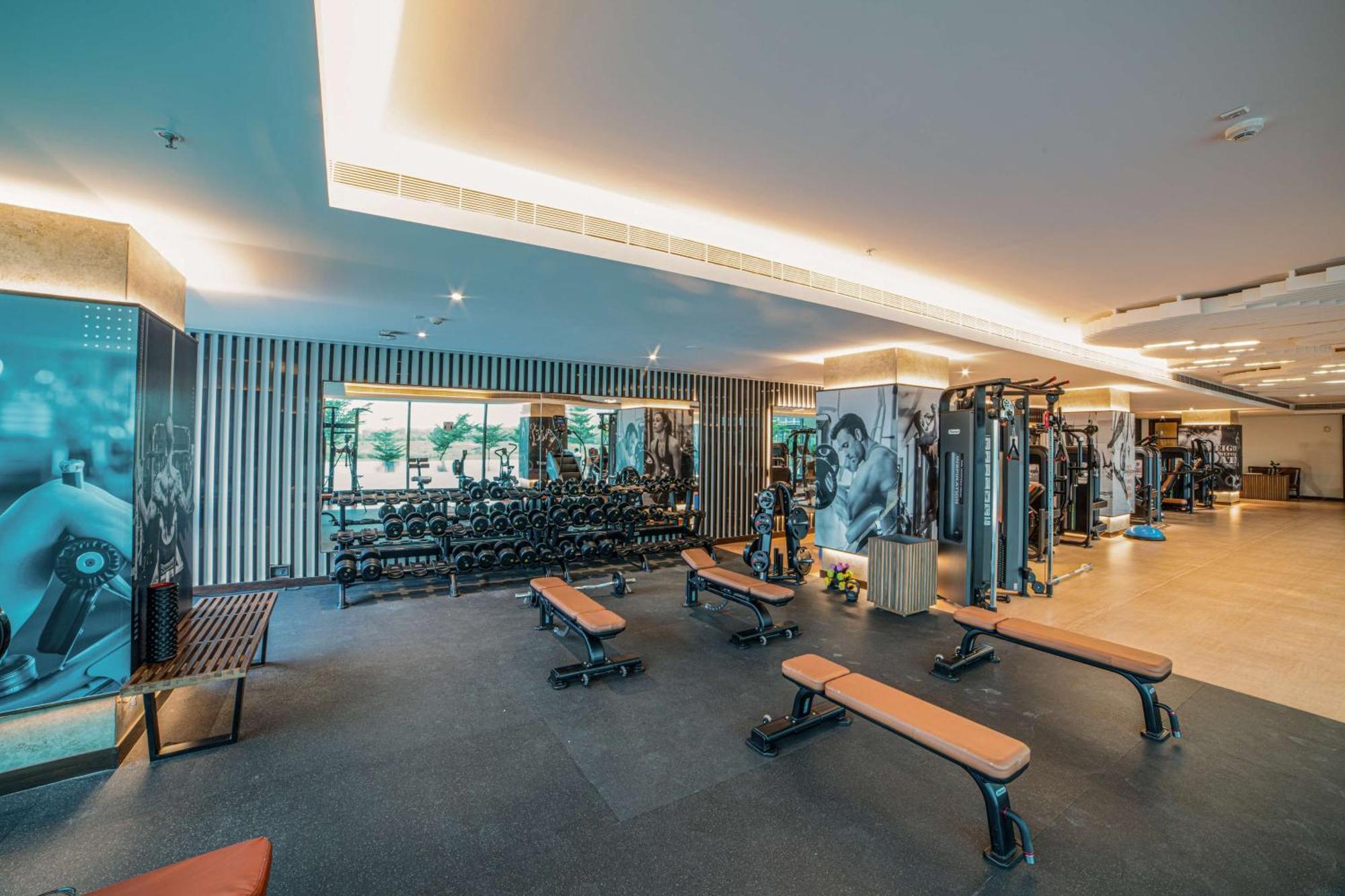 Gift City Club, A Member Of Radisson Individuals Gandhinagar Bagian luar foto